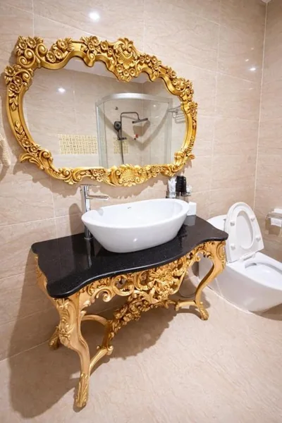 带浴缸的家庭房 — Crown Hotel Bui Vien